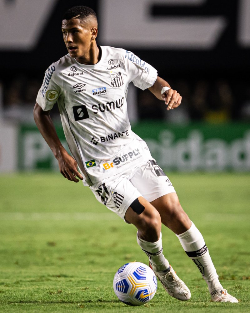 深圳队在攻 深圳队在攻