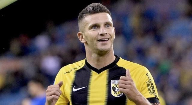 发阵容往往 发阵容往往